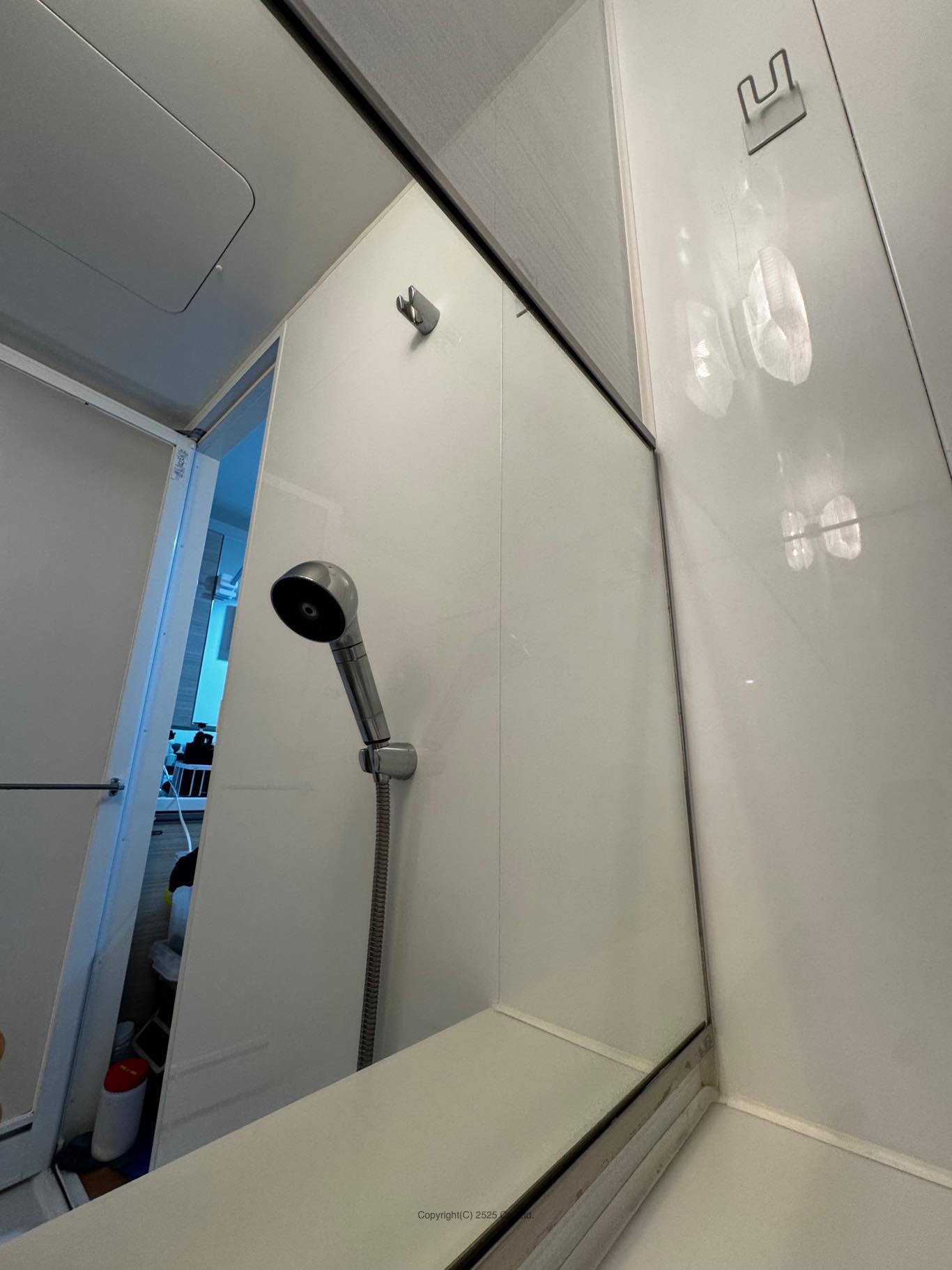 港区南麻布 お風呂鏡の掃除後