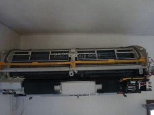 AN36LRS外装パーツを外す