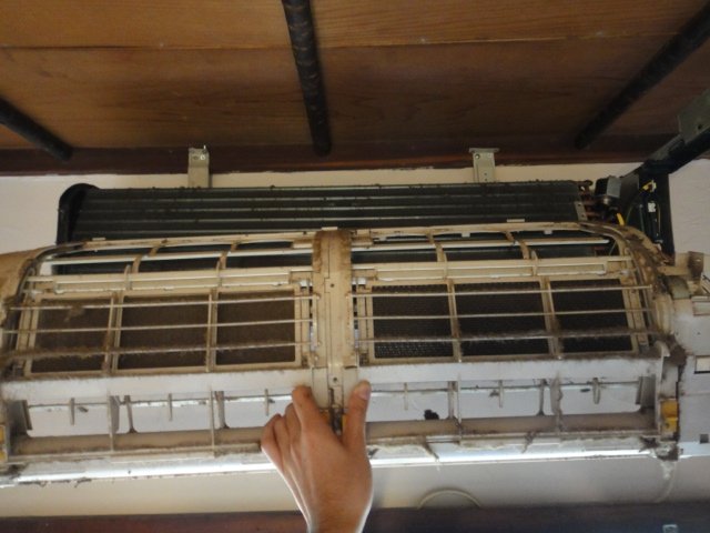 F28JTSXSのお掃除ユニットはずれる