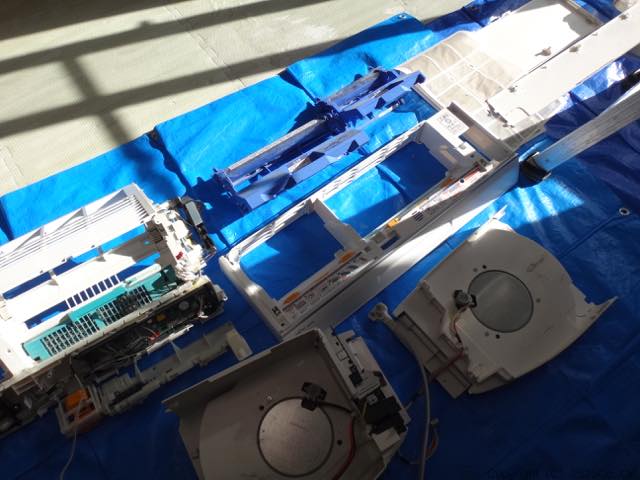 x40f2分解したパーツ