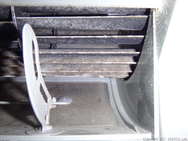 RAS-DBK40H2洗浄前の吹き出し口