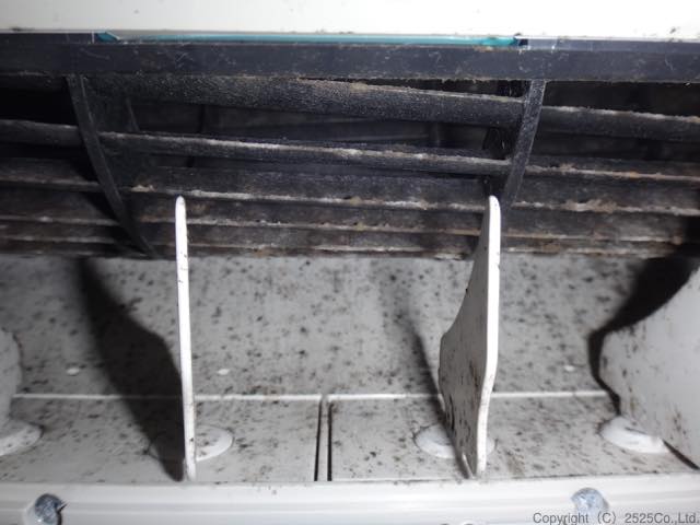 RAS-406SDR洗浄前の吹き出し口